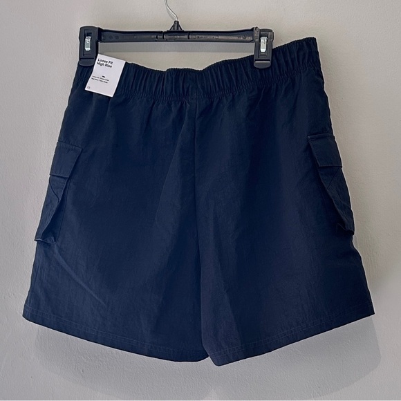 Nike Sportswear Essential Women's Woven High-Rise Shorts Size M Black DM6247-010 - Picture 5 of 13